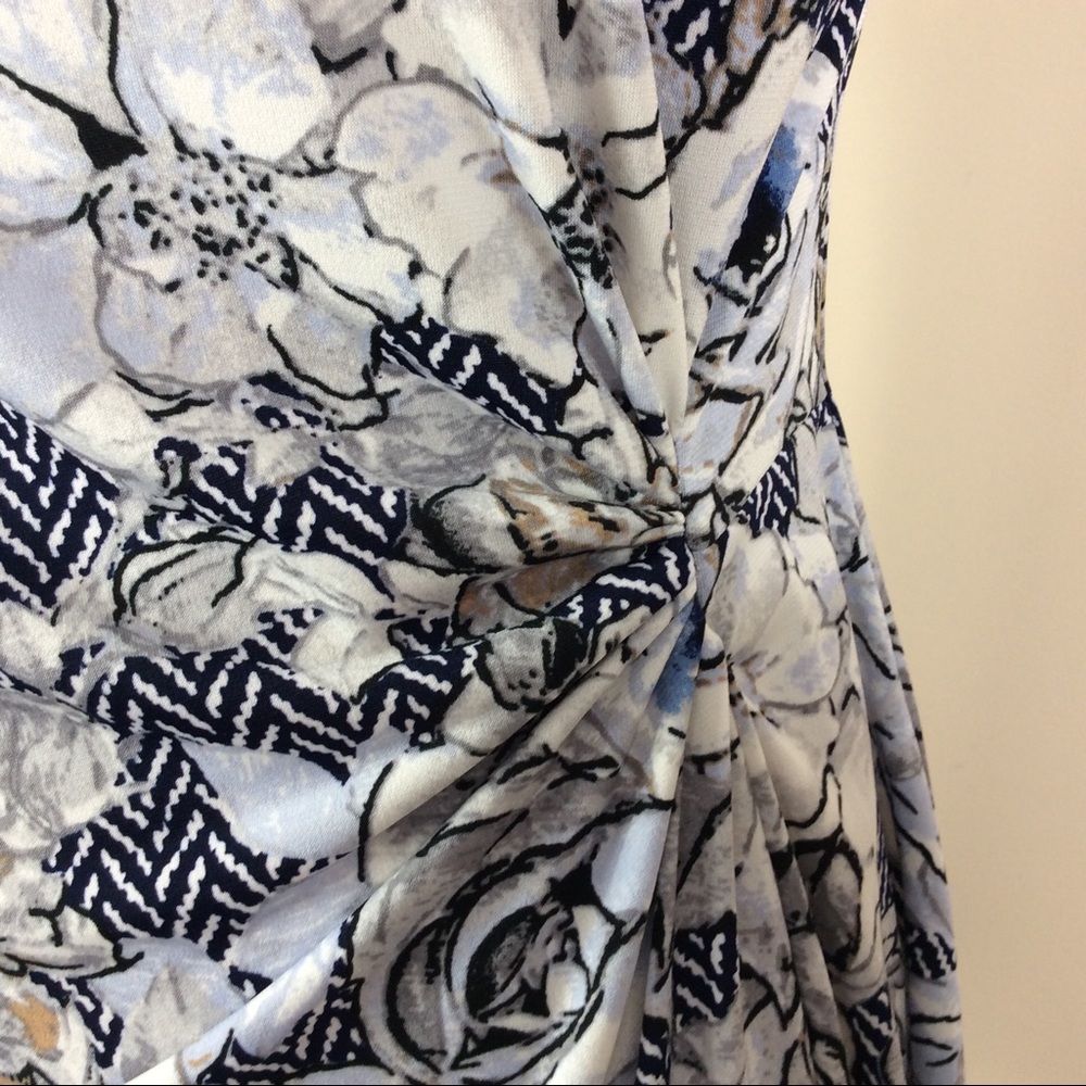 BOGO.... WHBM TOP! - Picture 5 of 6